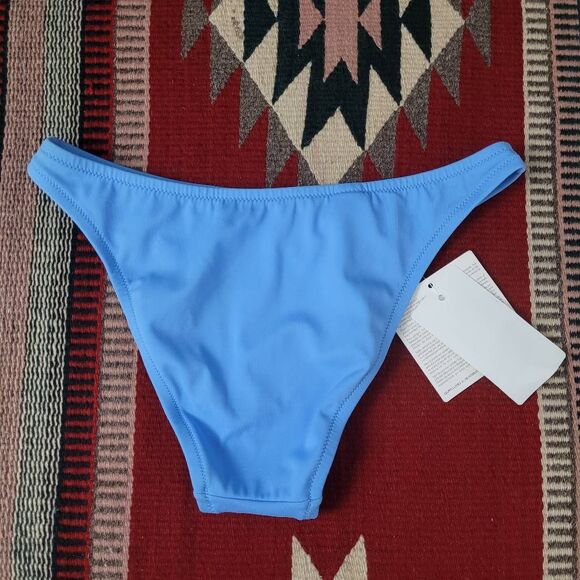NWT Malizia by La Perla Light Blue Bikini Bottom Sz 6 High Cut Sexy‎ Beach Pool - Picture 2 of 7